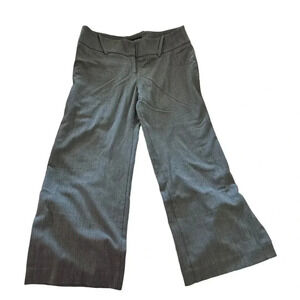 BeBe women's size 8 grey capri wide leg, Waist 17", length 26", rise 9"